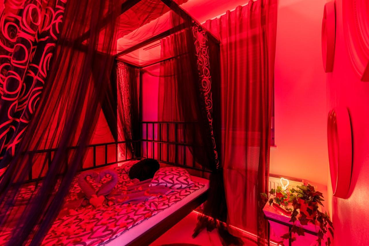 Jacuzzi - Love - Bdsm - Extra Luxury - Ev Chargger - Valentine'S Day - Red Room - Flexible Selfcheckins 28 Zagreb Eksteriør billede