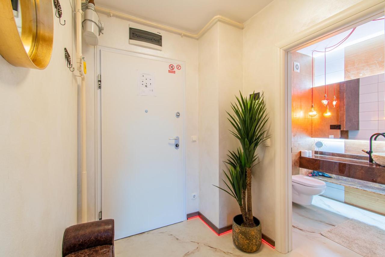 Jacuzzi - Love - Bdsm - Extra Luxury - Ev Chargger - Valentine'S Day - Red Room - Flexible Selfcheckins 28 Zagreb Eksteriør billede