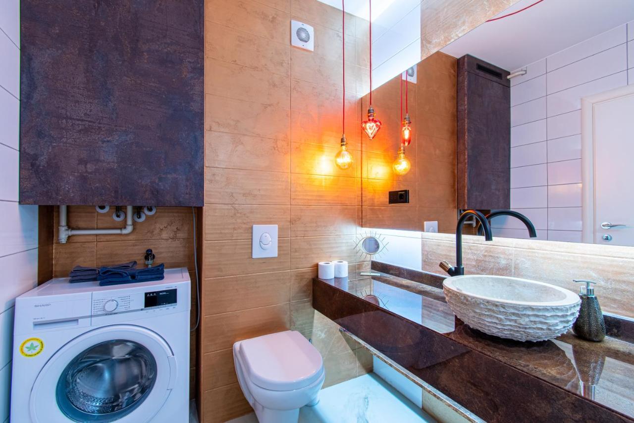 Jacuzzi - Love - Bdsm - Extra Luxury - Ev Chargger - Valentine'S Day - Red Room - Flexible Selfcheckins 28 Zagreb Eksteriør billede